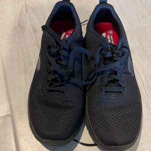 Men’s Sketchers work shoes
